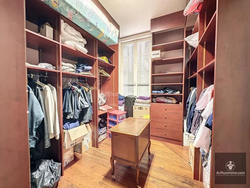 Appartement - 165 m² - 5 pièces