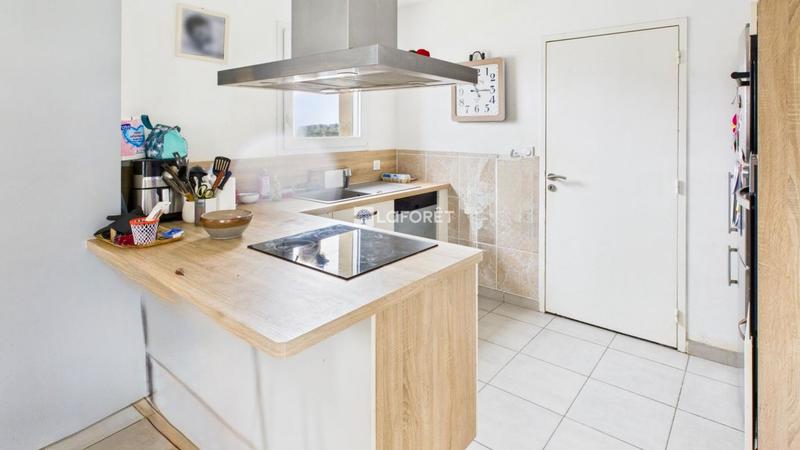 Maison - 92 m² - 5 pièces