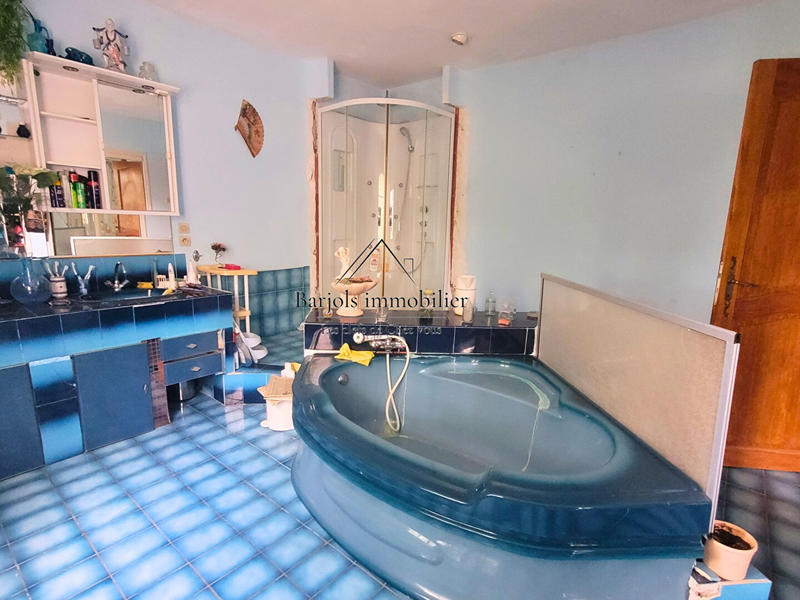 Villa - 200 m² - 7 pièces