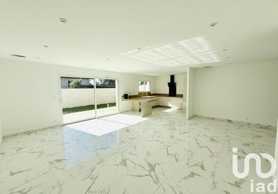 Maison - 115 m² - 4 pièces