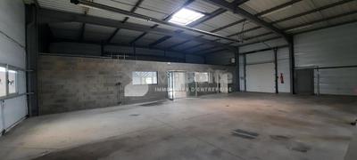 Entrepôt - 582 m² - 6 pièces