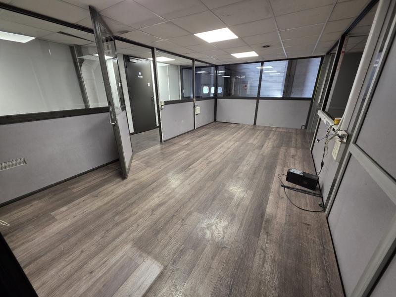 Entrepôt - 2 860 m²