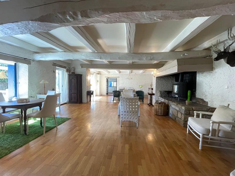 Maison - 170 m² - 7 pièces