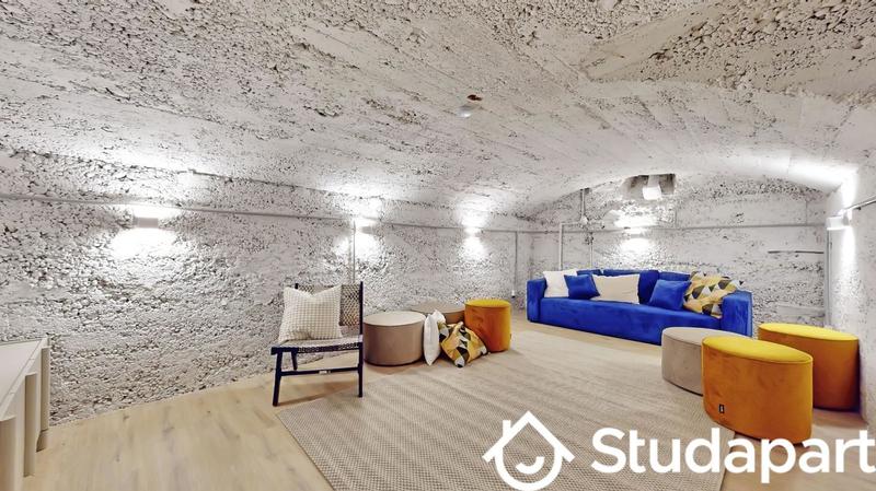 Chambre - 9 m² - 1 pièce