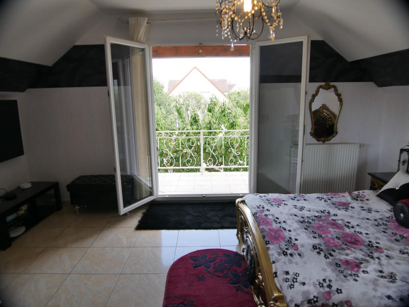 Maison - 258 m² - 8 pièces