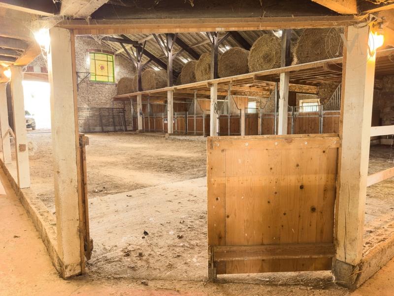 Haras - 388 m² - 12 pièces