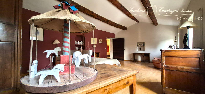 Maison - 189 m² - 5 pièces