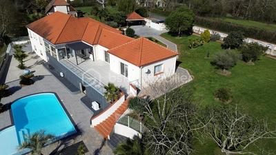 Maison de campagne - 280 m² - 7 pièces