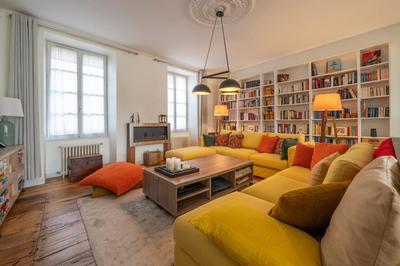 Maison - 219 m² - 5 pièces