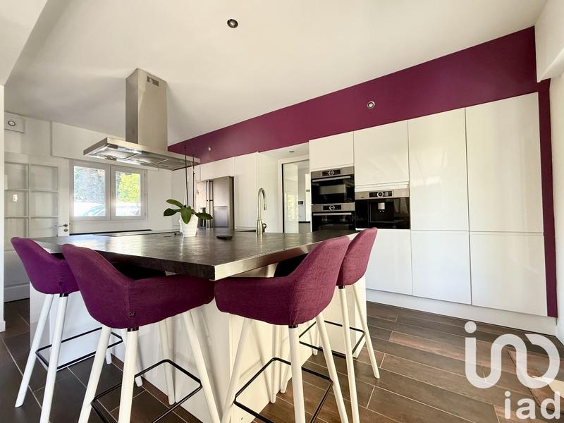 Maison - 300 m² - 7 pièces