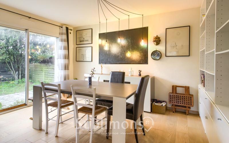 Maison - 162 m² - 10 pièces