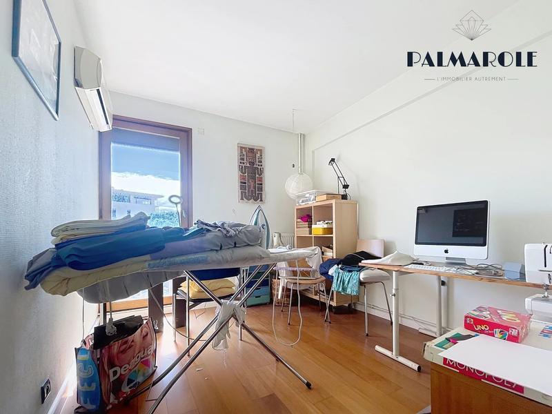 Appartement - 142 m² - 5 pièces