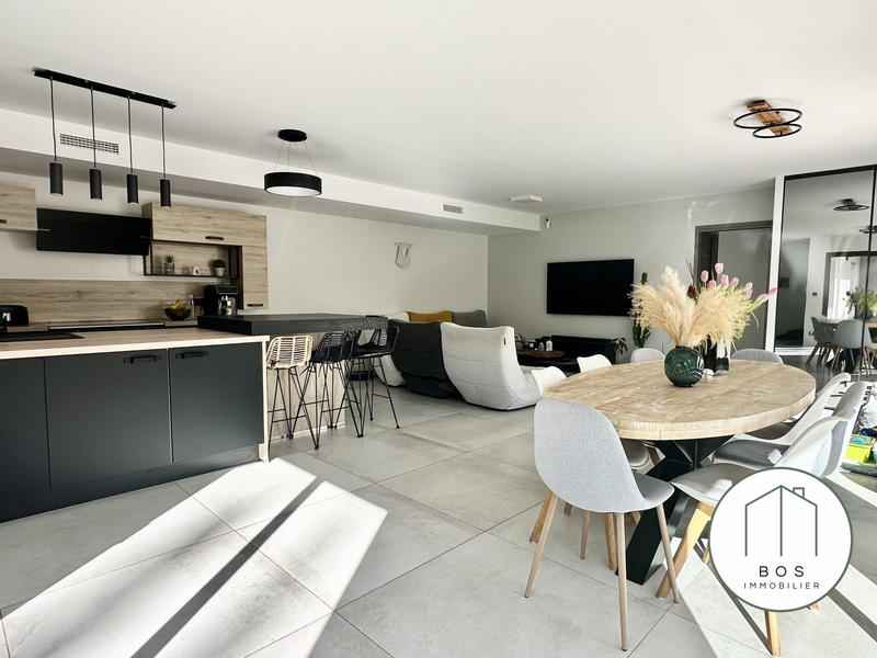 Villa - 141 m² - 6 pièces