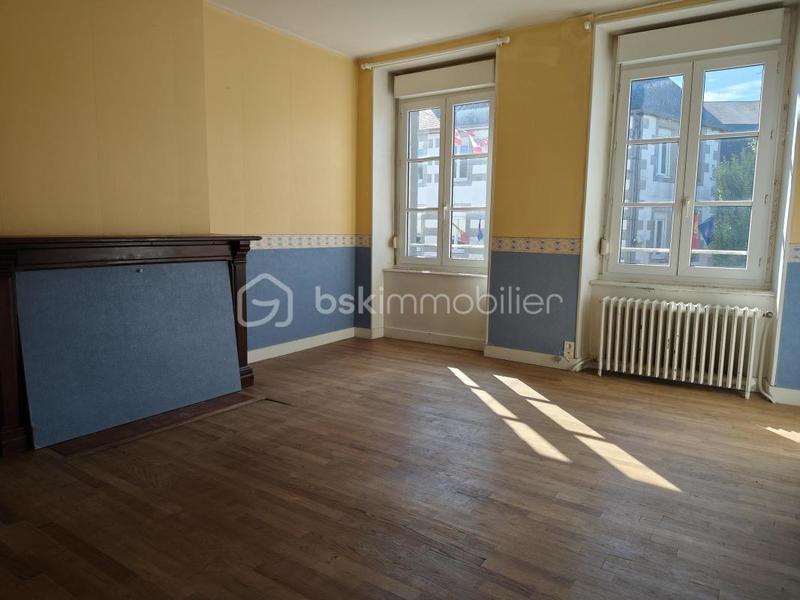 Maison - 200 m² - 11 pièces