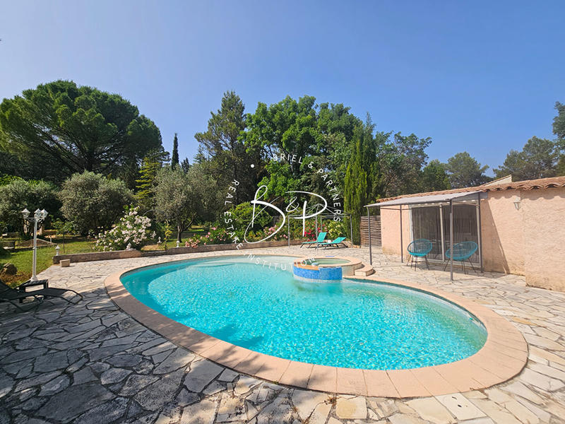 Maison - 113 m² - 4 pièces