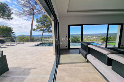 Villa - 180 m² - 7 pièces