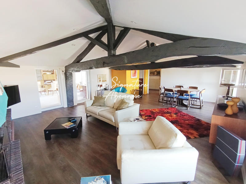 Maison - 336 m² - 12 pièces