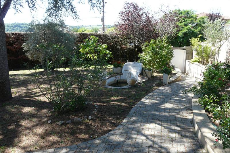 Maison - 210 m² - 8 pièces