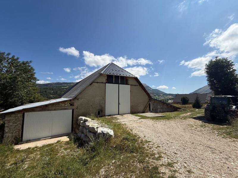 Maison - 350 m² - 10 pièces