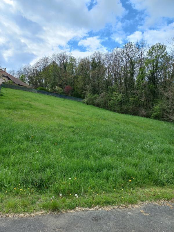 Terrain constructible - 1 587 m²