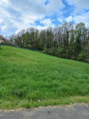 Terrain constructible - 1 587 m²