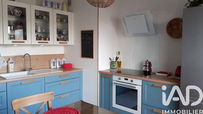 Maison - 93 m² - 4 pièces