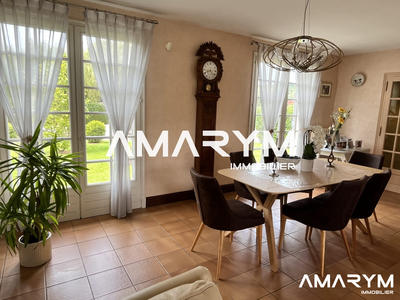 Maison - 143 m² - 5 pièces