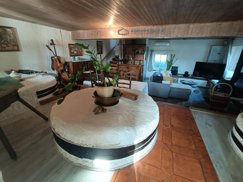 Maison - 180 m² - 7 pièces