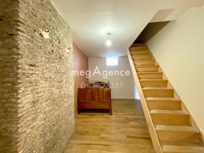 Maison - 202 m² - 8 pièces