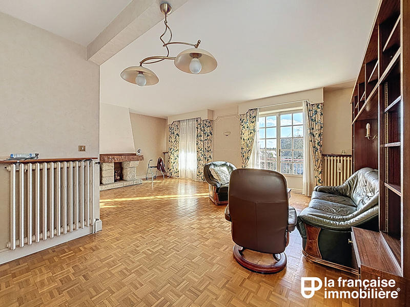 Maison - 138 m² - 8 pièces