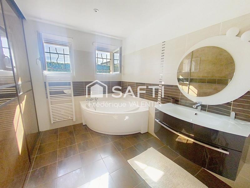 Maison - 160 m² - 5 pièces