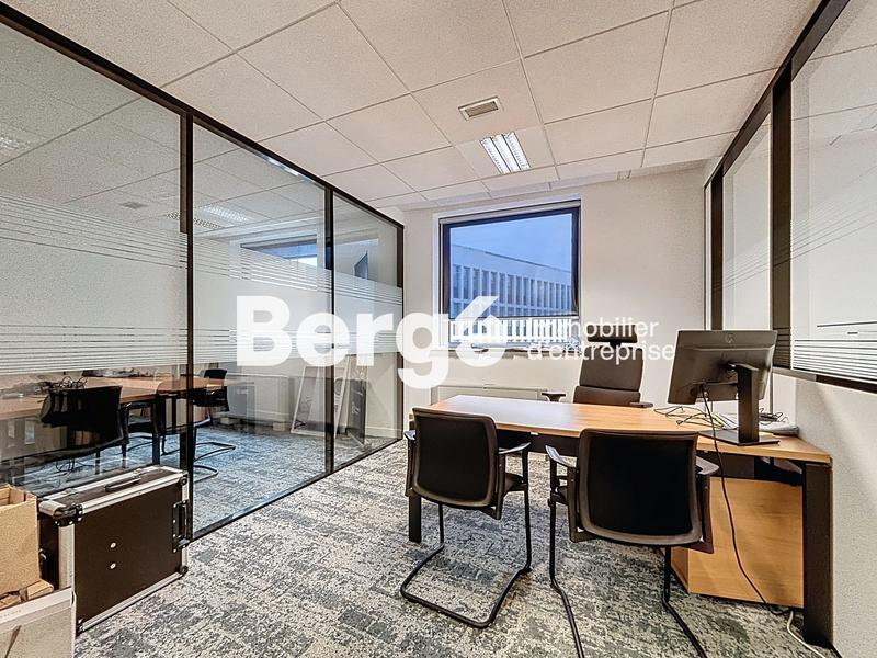 Bureau - 251 m²