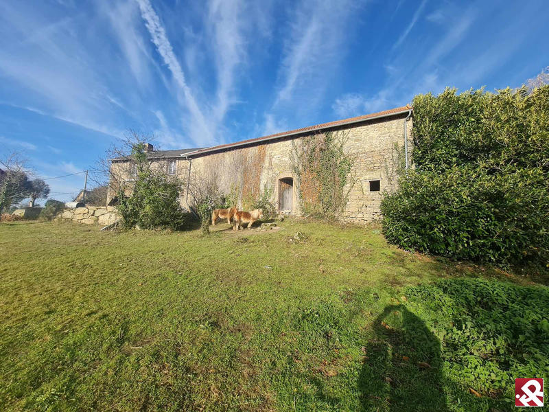 Maison ancienne - 95 m² - 3 pièces