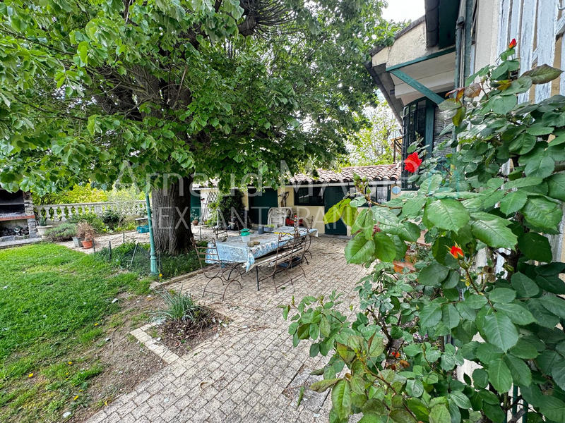 Maison - 180 m² - 7 pièces