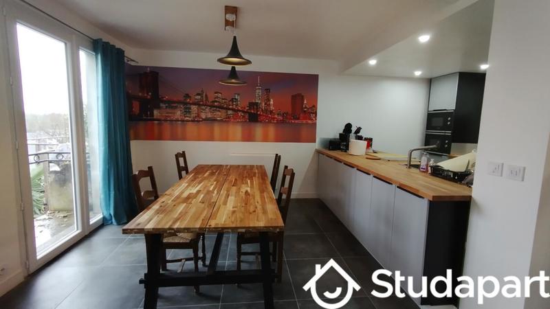 Chambre - 10 m² - 1 pièce