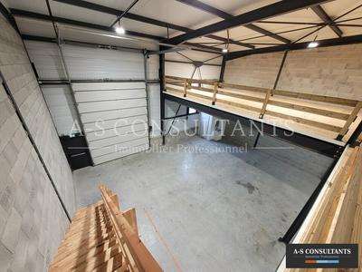 Local d'activité / Entrepôt - 349 m²