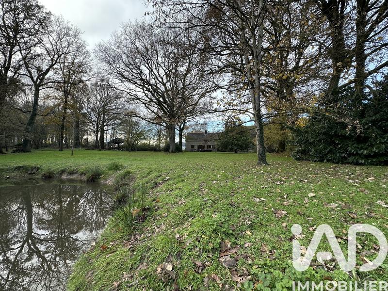 Maison - 238 m² - 7 pièces