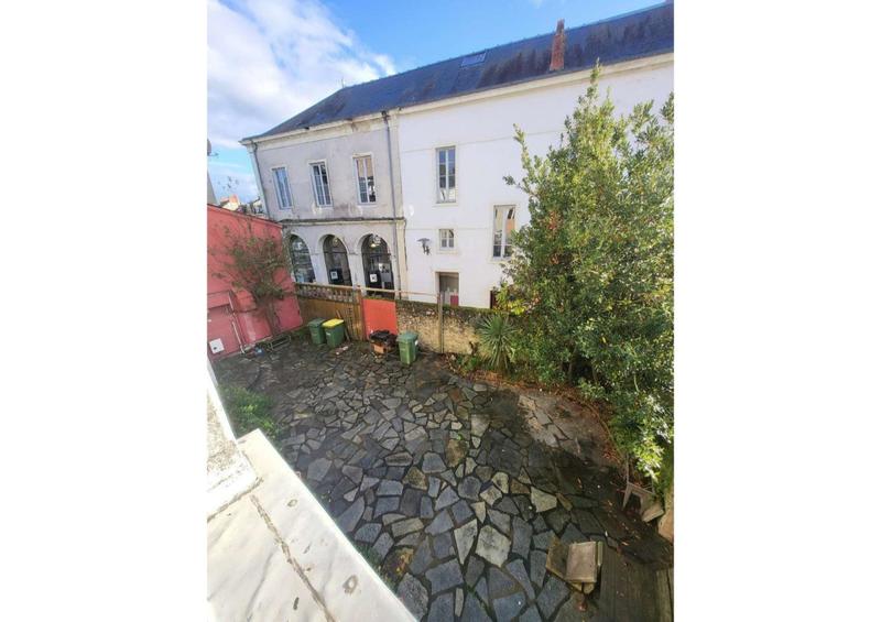 Local commercial - 730 m² - 18 pièces