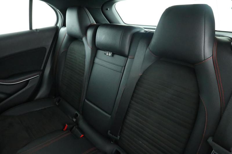 Mercedes Gla 200 d Fascination 4Matic 7g-Dct 136 ch