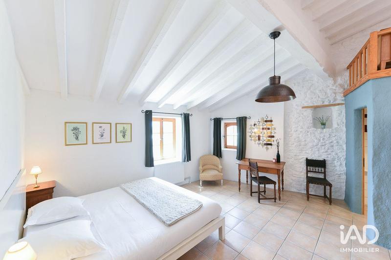 Local commercial - 1 200 m² - 5 pièces