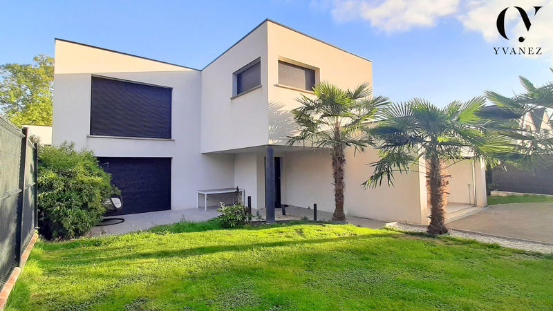 Maison - 151 m² - 7 pièces