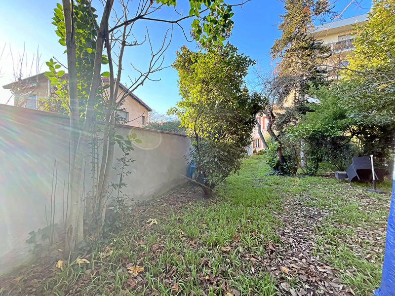 Immeuble - 7 pièces