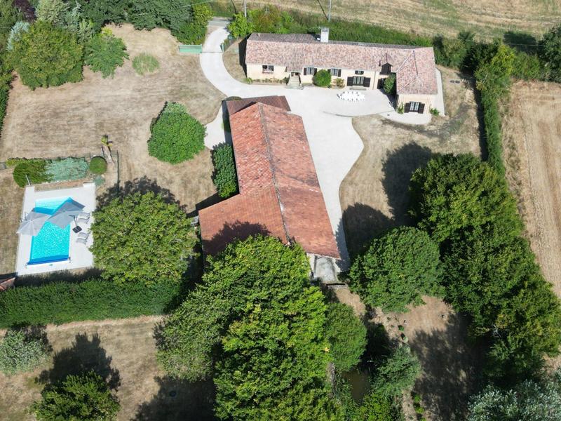 Maison - 191 m² - 16 pièces