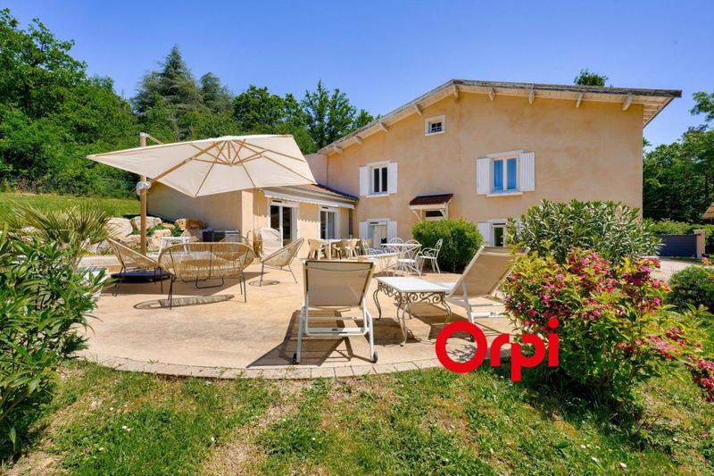 Maison ancienne - 185 m² - 8 pièces