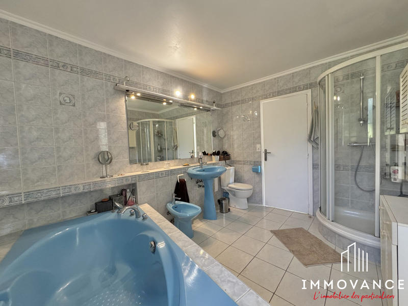 Maison contemporaine - 220 m² - 5 pièces