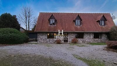 Maison - 230 m² - 8 pièces