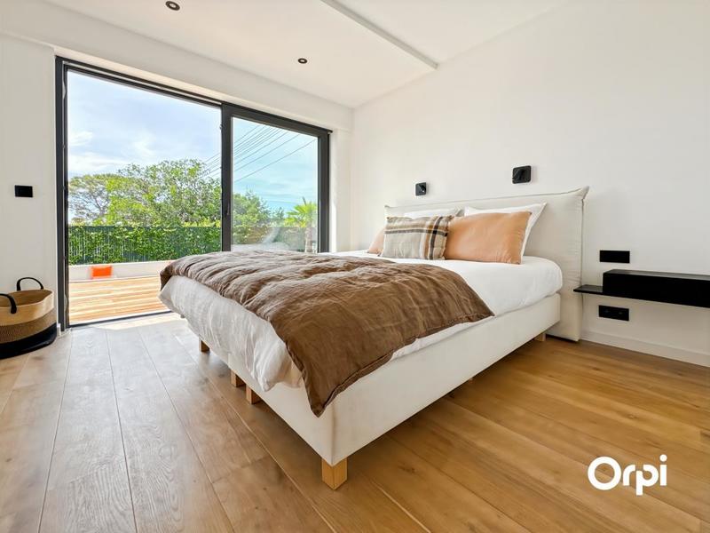 Villa - 242 m² - 5 pièces