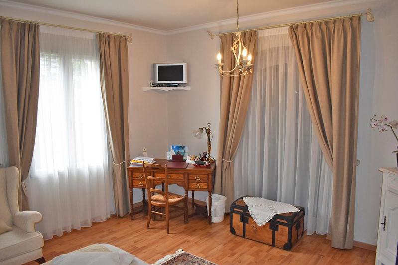 Maison - 201 m² - 5 pièces