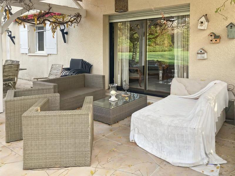 Maison - 234 m² - 6 pièces