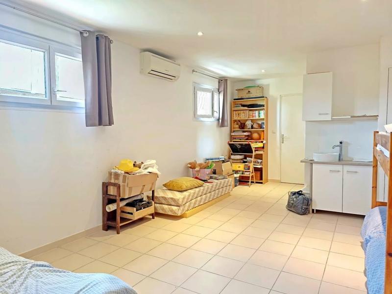 Maison - 180 m² - 8 pièces